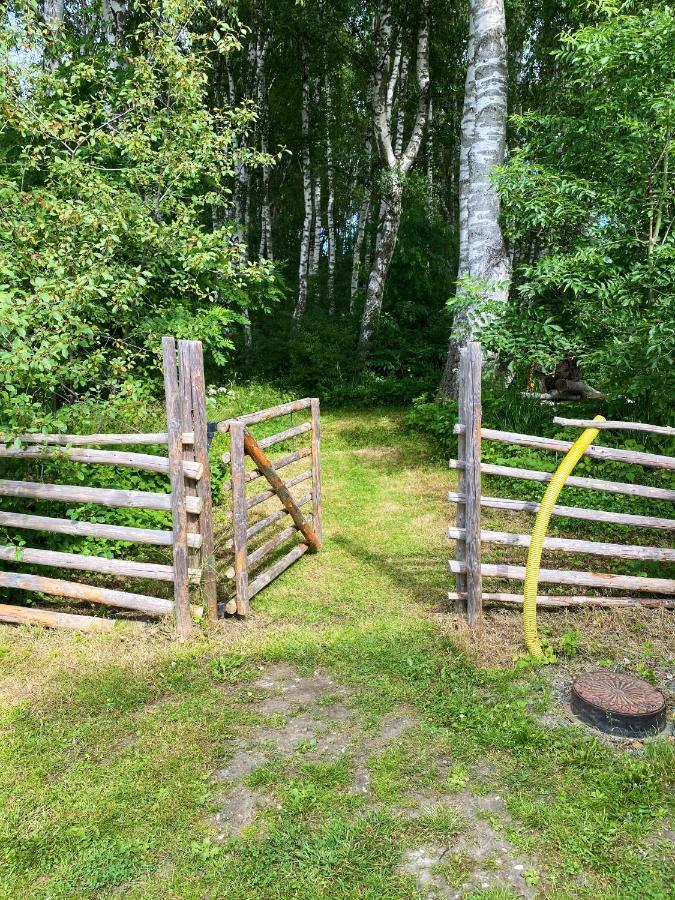 Guesthouse, Not Even A Minute Walk To The Ocean Kullavik Exteriör bild